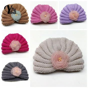 Yundfly/ милые шапочки в полоску из чистой пряжи с цветами для малышей, удобные теплые вязаные шерстяные шапочки, головные уборы для маленьких девочек, украшение одежды