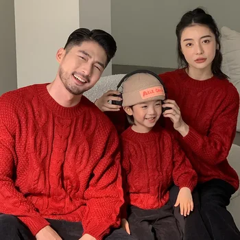 С Новым 2024 годом, семейный красный свитер для мамы и дочки, рождественский джемпер для папы, мамы и сына, детские одинаковые зимние вязаные топы